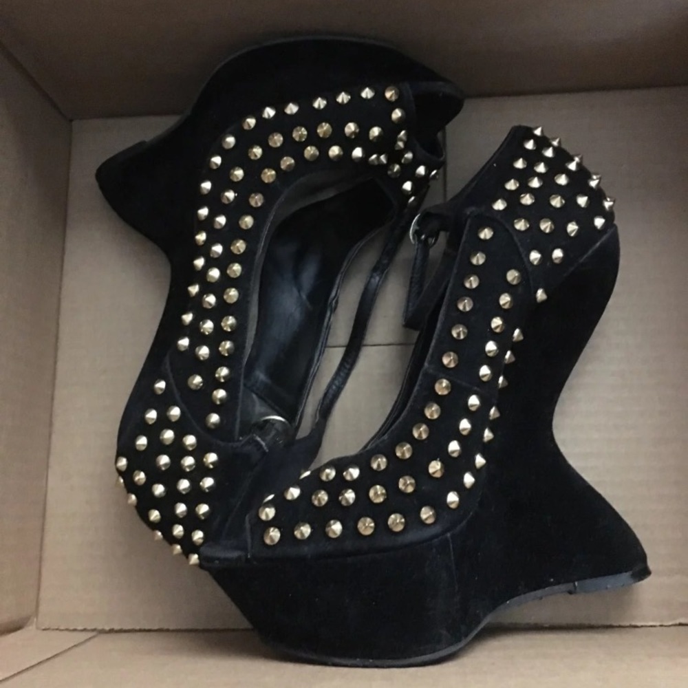 Steve Madden Heel-less heels